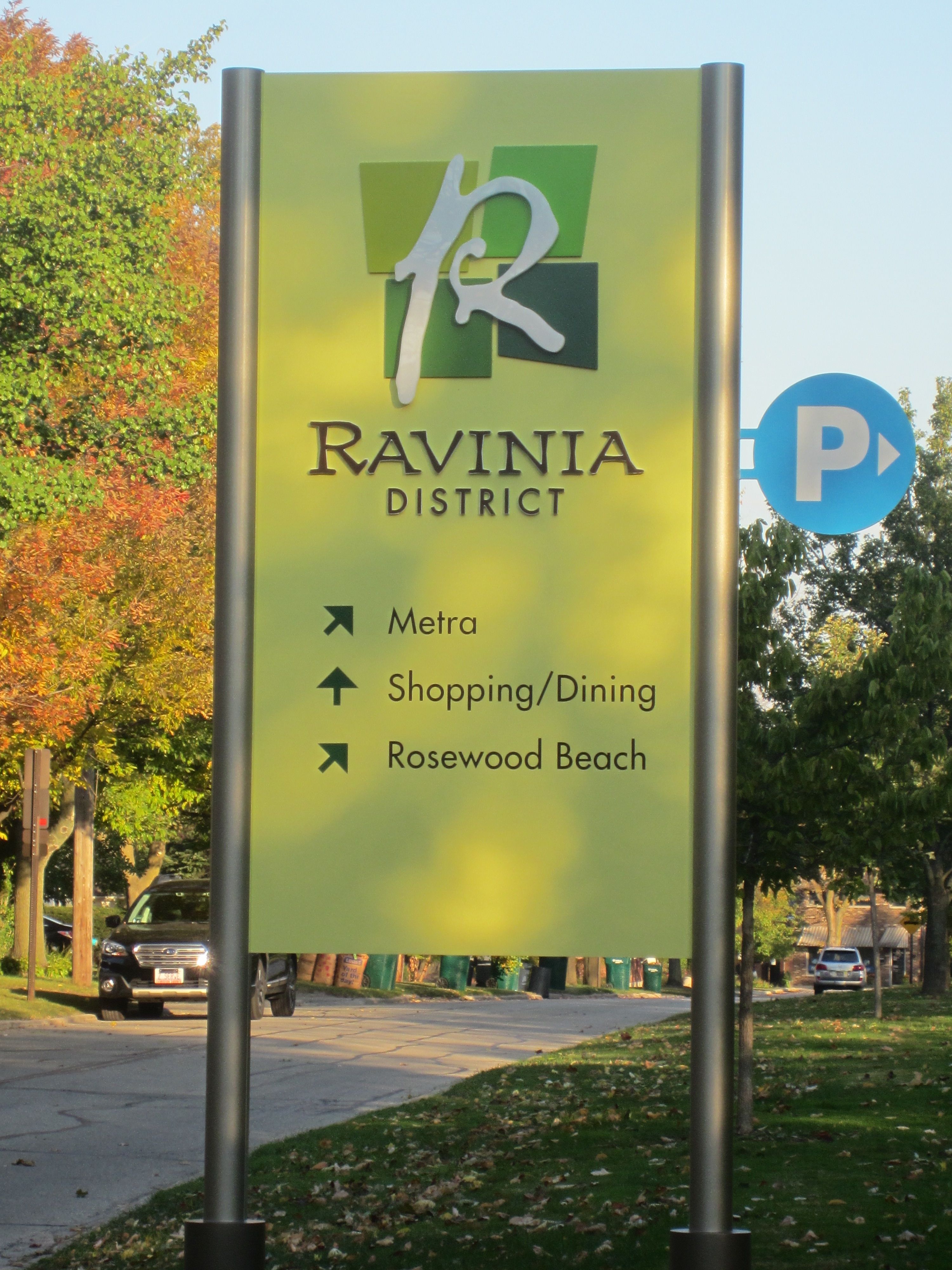 Ravinia sign